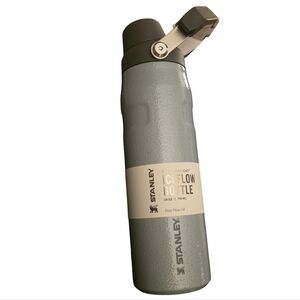 Stanley Aerolight IceFlow Fast Flow Water Bottle Hammertone Silver 24oz NEW